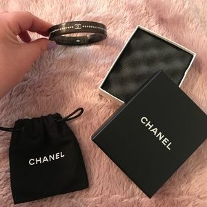 CHANEL Bangel
